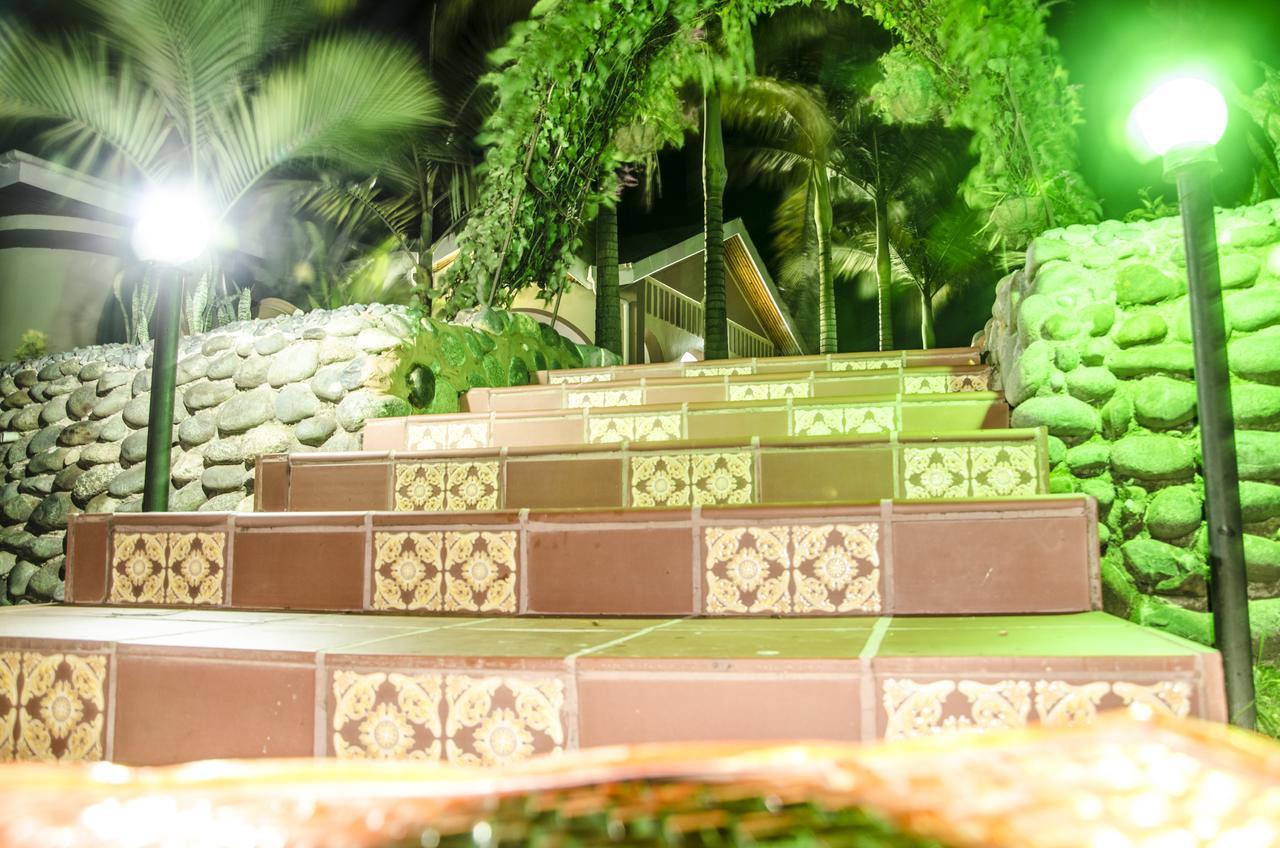 Sheevy"S Bed N Breakfast Fort Portal Ngoại thất bức ảnh