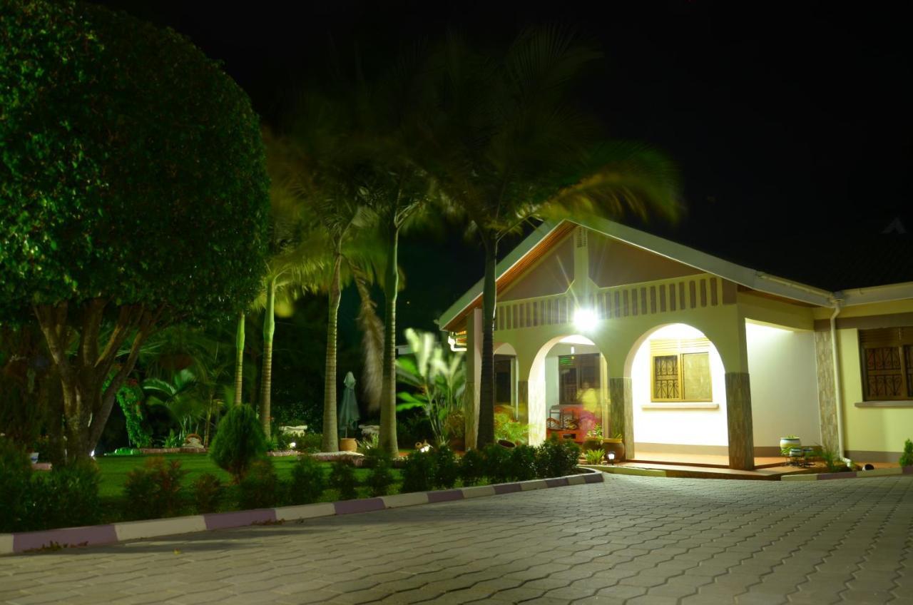 Sheevy"S Bed N Breakfast Fort Portal Ngoại thất bức ảnh